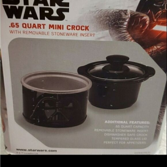 NEW STAR WARS Darth Vader black MINI CROCK POT WARMER for FOOD IN BOX NWT - Picture 4 of 4